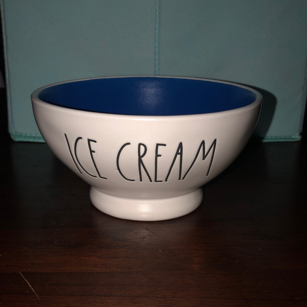 💙 Rae Dunn “ICE CREAM” Text Bowl
